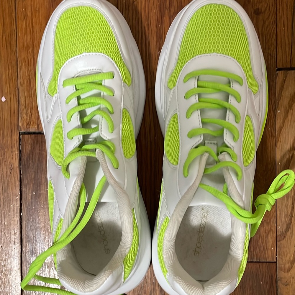 Shoedazzle lime green and white shoes only work twice!! Size 12 in women’s